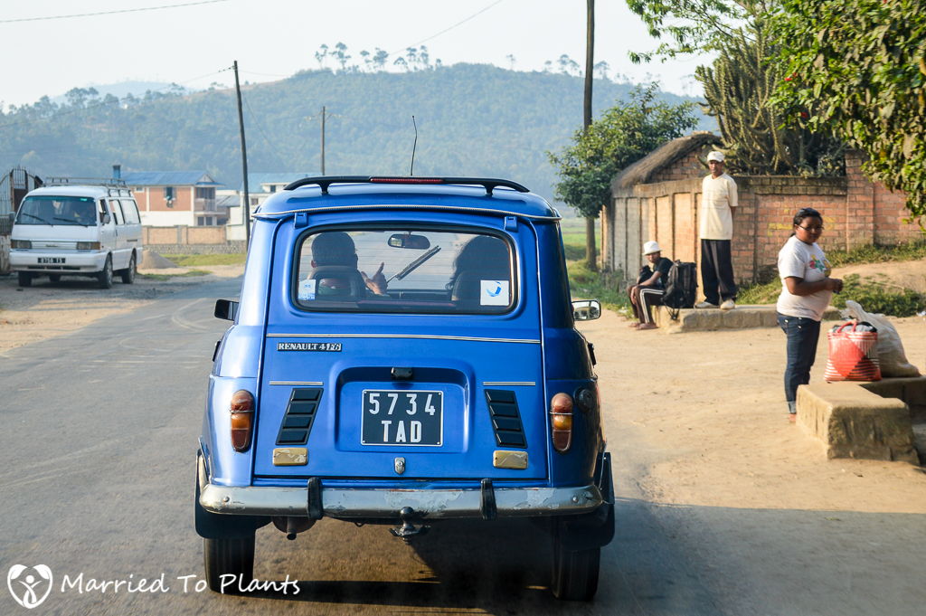 Road to Andasibe Renault 4
